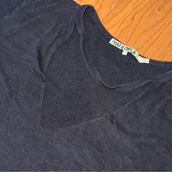 PAM & GELA Distresssed Tee Shirt Short Sleeve Black Small - Picture 2 of 5